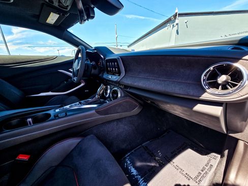 Used 2022 Chevrolet Camaro ZL1 image 25