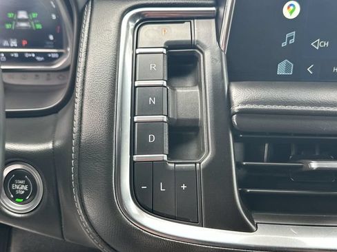 Certified 2022 Chevrolet Tahoe LT w/ Luxury Package AWD/4WD image 15