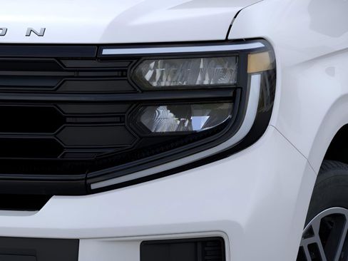 New 2025 Ford Expedition Active image 19