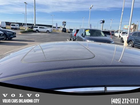 Used 2017 Acura TLX image 9