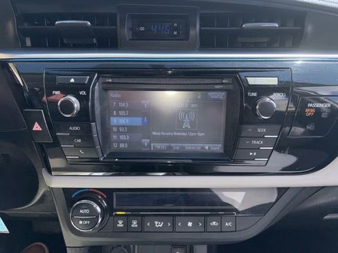 Used 2016 Toyota Corolla LE FWD image 9