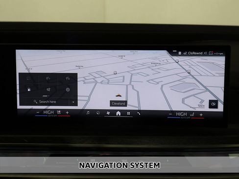 Used 2025 BMW 740i xDrive image 3