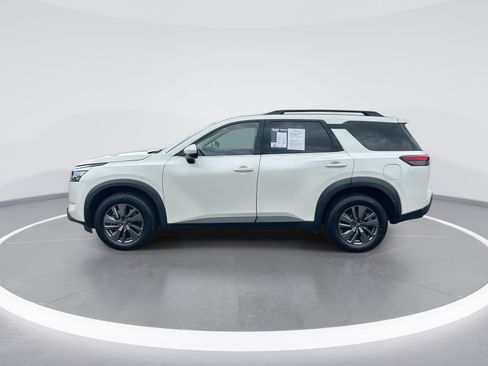 Used 2024 Nissan Pathfinder SV FWD image 6