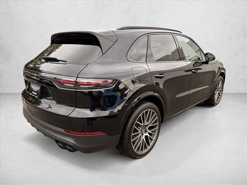 Used 2022 Porsche Cayenne S Platinum image 7