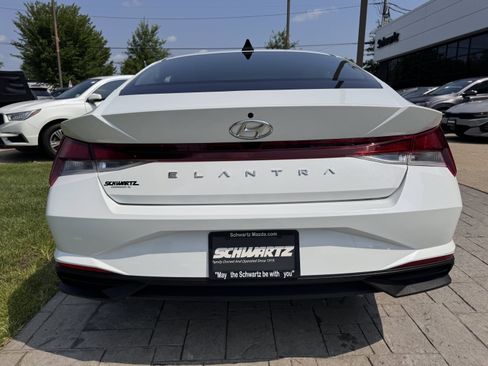 Used 2023 Hyundai Elantra SEL FWD image 8