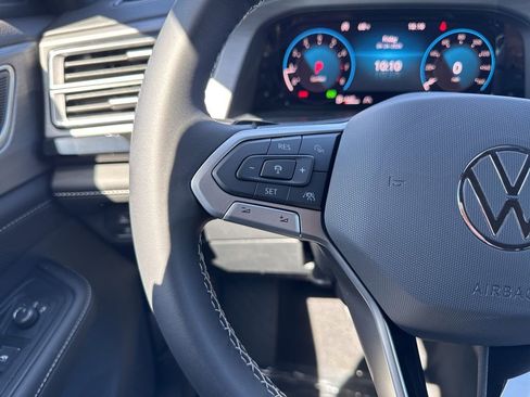 New 2026 Volkswagen Atlas Cross Sport SE FWD image 33