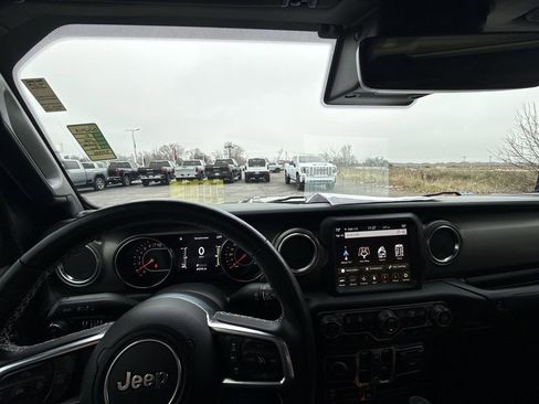Used 2021 Jeep Gladiator Rubicon image 27