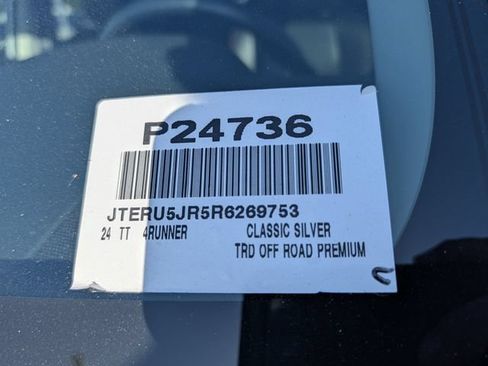 Used 2024 Toyota 4Runner TRD Off-Road Premium AWD/4WD image 37
