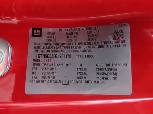 Used 2016 GMC Canyon SLE w/ All Terrain Package image 25