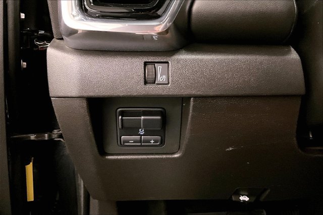 Used 2024 GMC Canyon Elevation w/ Convenience Package AWD/4WD image 37