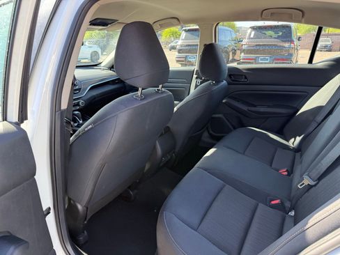 Used 2025 Nissan Altima 2.5 SV FWD image 11