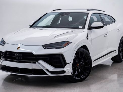 Used 2024 Lamborghini Urus S image 3