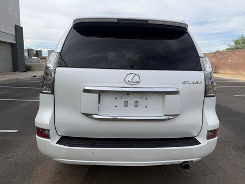 Used 2017 Lexus GX 460 Premium w/ Premium Package AWD/4WD image 4