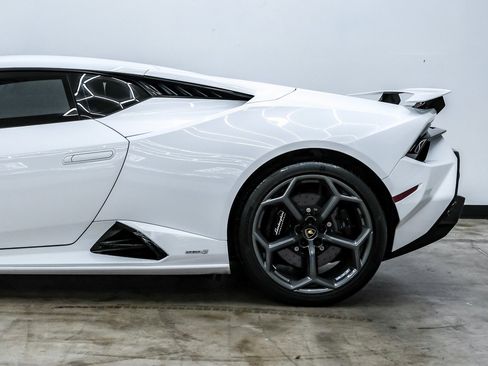 Used 2023 Lamborghini Huracan Tecnica image 14