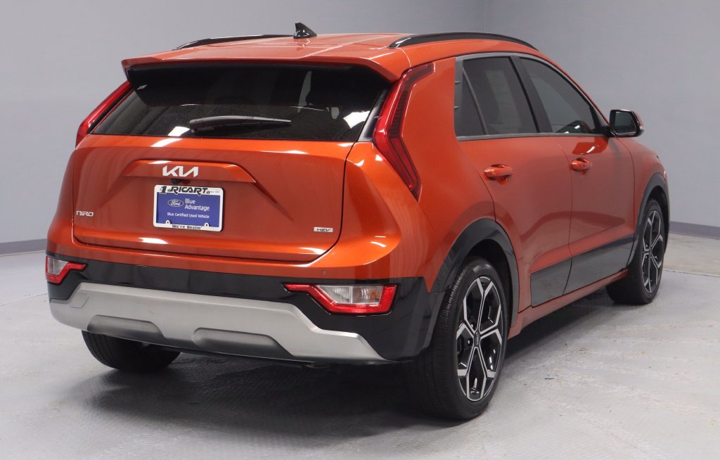 Used 2023 Kia Niro EX Touring FWD image 8