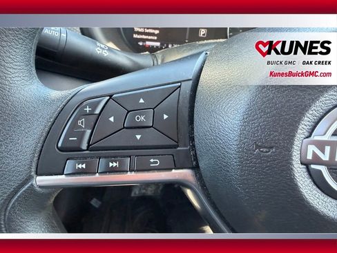 Used 2024 Nissan Kicks SV FWD image 7
