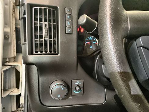 Used 2023 Chevrolet Express 2500 w/ Driver Convenience Package image 16