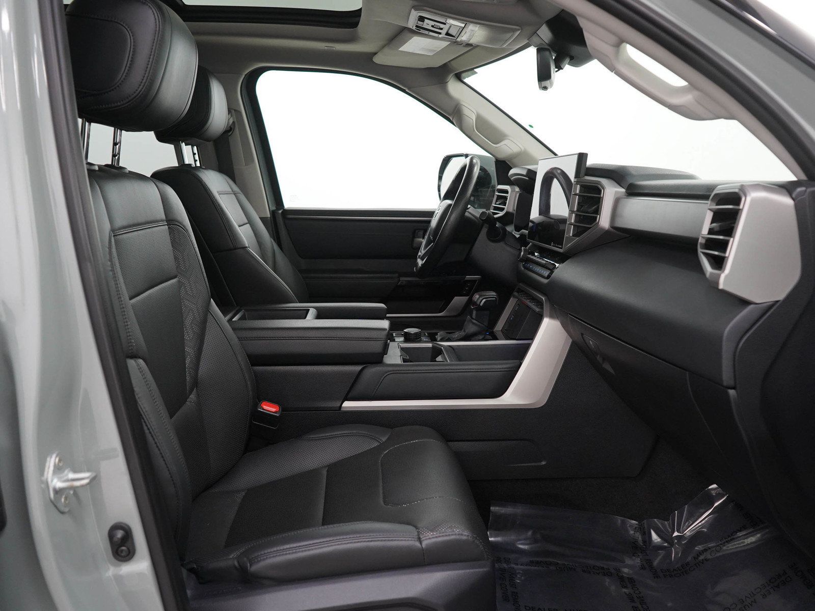 Used 2022 Toyota Tundra Limited AWD/4WD image 11