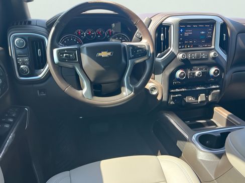 Used 2022 Chevrolet Silverado 1500 LTZ RWD image 14