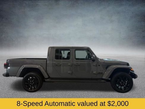 Used 2022 Jeep Gladiator Overland image 3