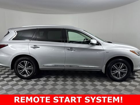 Used 2020 INFINITI QX60 Luxe w/ Essential Package image 3