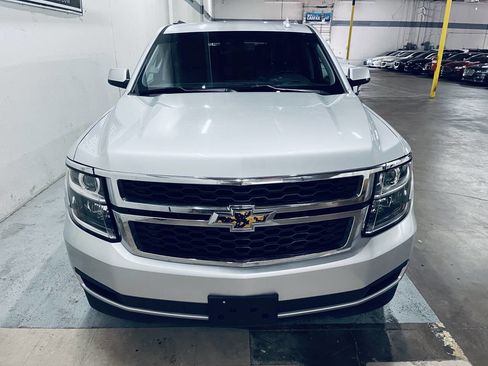 Used 2018 Chevrolet Suburban LT RWD image 13