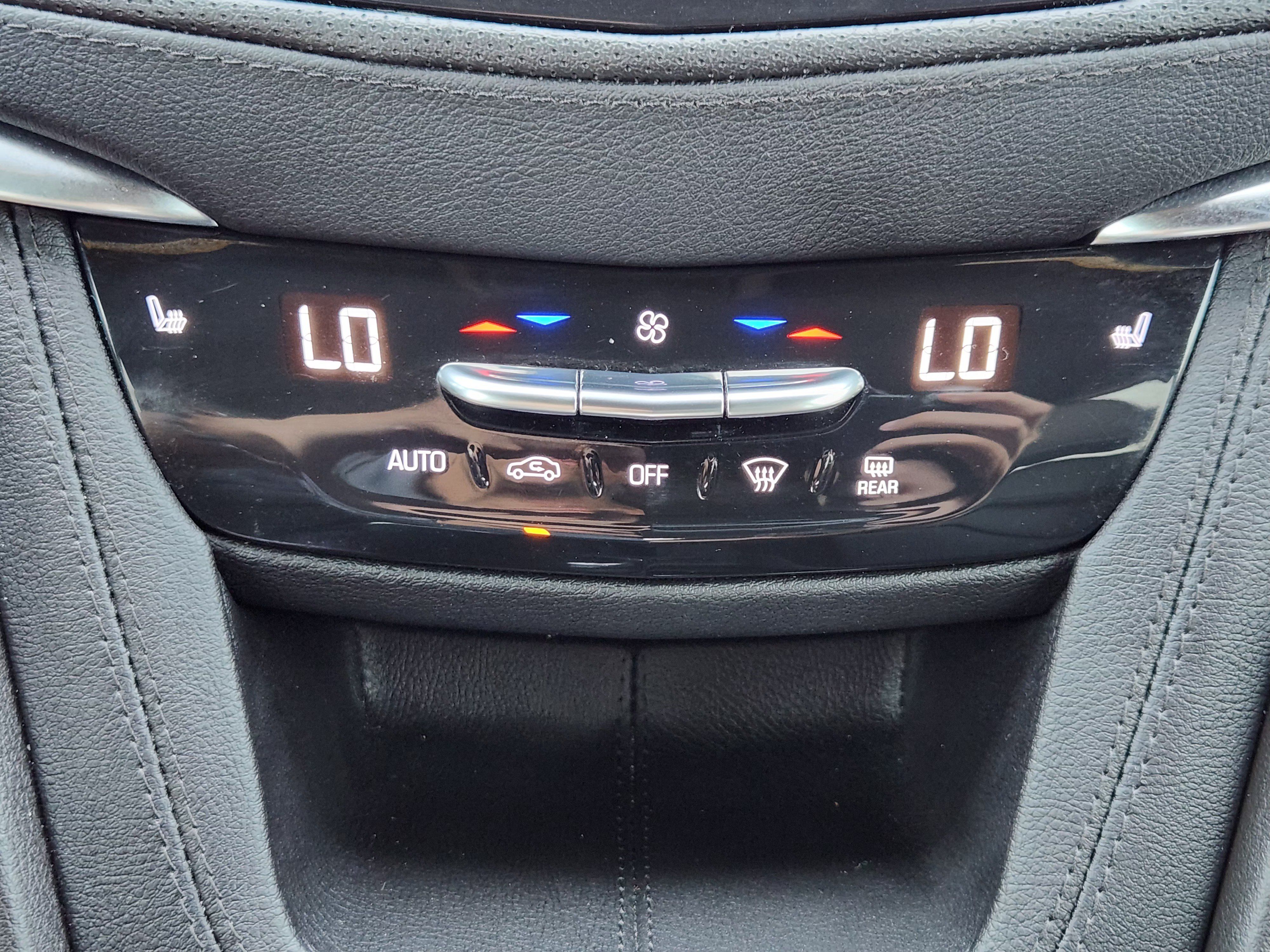 Used 2022 Cadillac XT5 Luxury w/ LPO, Floor Liner Package FWD image 20