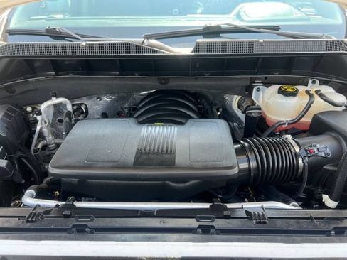 Used 2023 Chevrolet Silverado 1500 LT AWD/4WD image 28