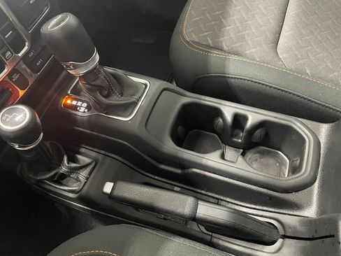 Used 2025 Jeep Gladiator Mojave image 36