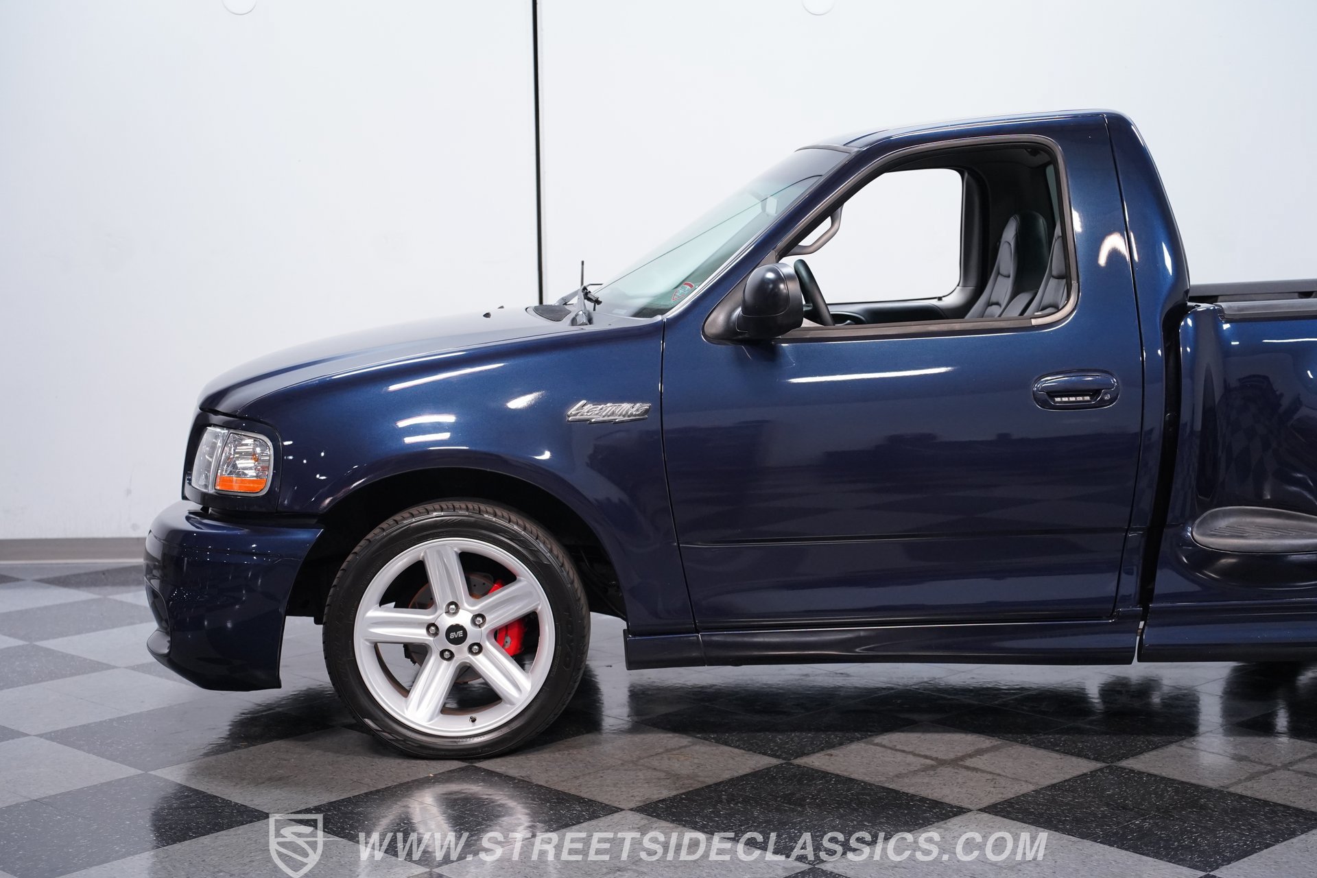 Used 2002 Ford F150 Lightning RWD image 20