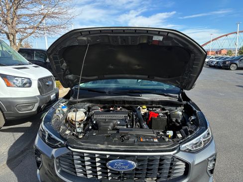 Certified 2023 Ford Escape Platinum w/ Premium Technology Package image 22