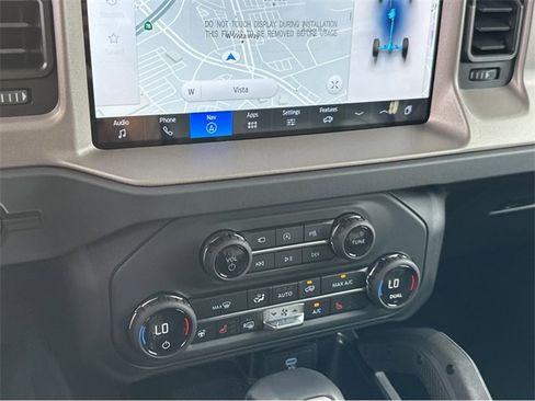 New 2025 Ford Bronco Outer Banks w/ Sasquatch Package image 27