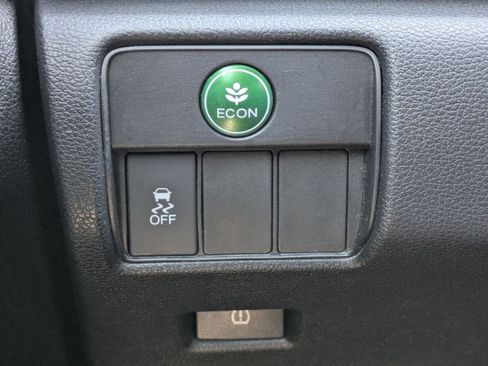 Used 2015 Honda Accord Sport image 16