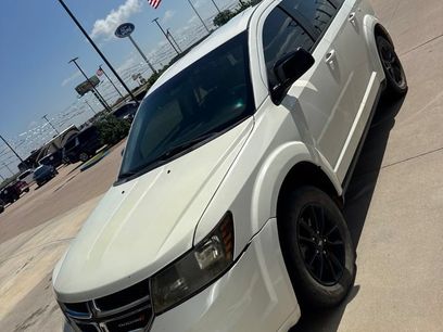 Used 2019 Dodge Journey SE w/ Blacktop Package