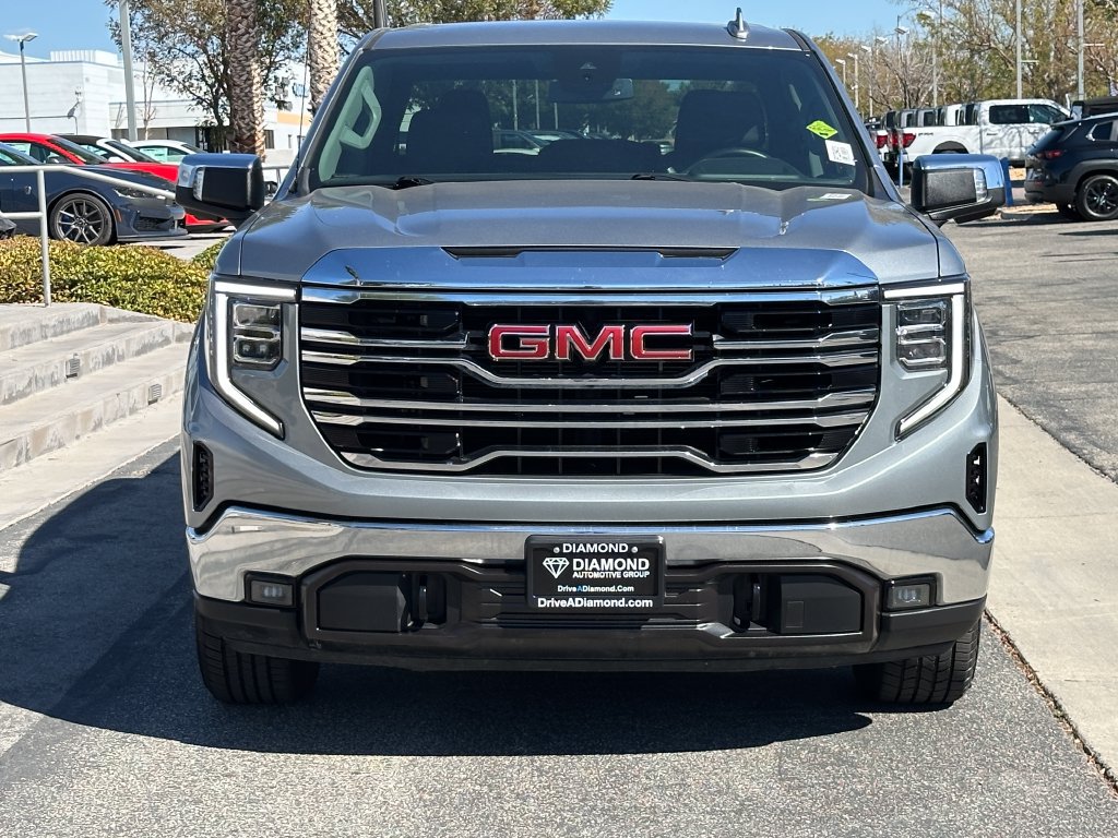 Used 2025 GMC Sierra 1500 SLT AWD/4WD image 12