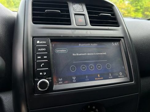 Used 2019 Nissan Versa S FWD image 33