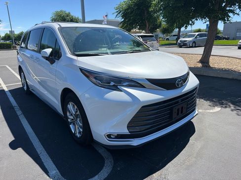 Certified 2024 Toyota Sienna Platinum AWD/4WD image 2