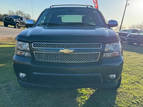 Used 2013 Chevrolet Avalanche LT w/ All-Star Edition image 8