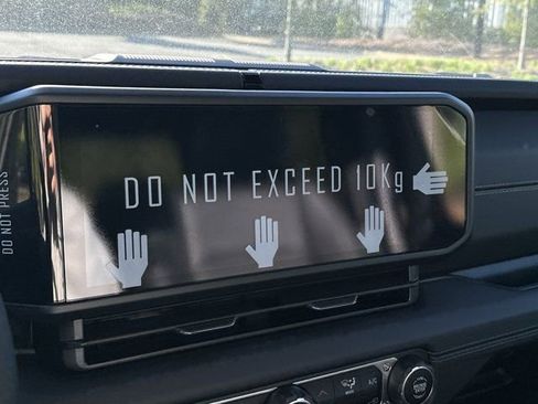 New 2025 Jeep Gladiator Sport w/ Premium Package image 25