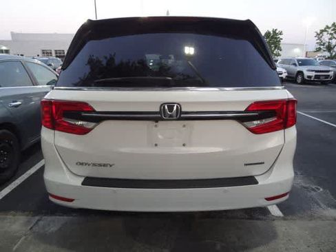 Used 2023 Honda Odyssey Touring image 7