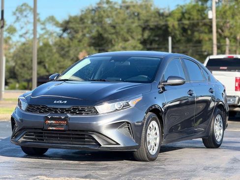 Used 2022 Kia Forte Sedan image 5