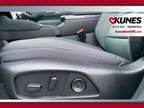 New 2026 GMC Terrain AT4 w/ Convenience Package III image 17