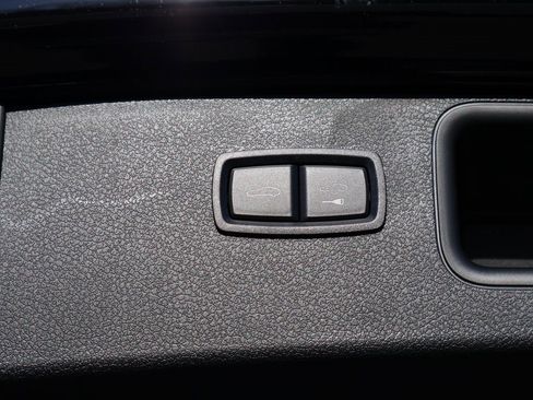 New 2026 Porsche Macan S image 18