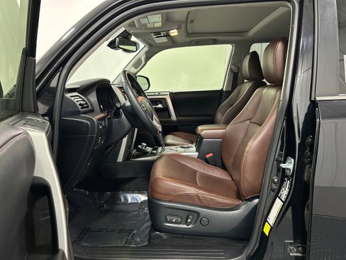 Used 2021 Toyota 4Runner Limited image 4