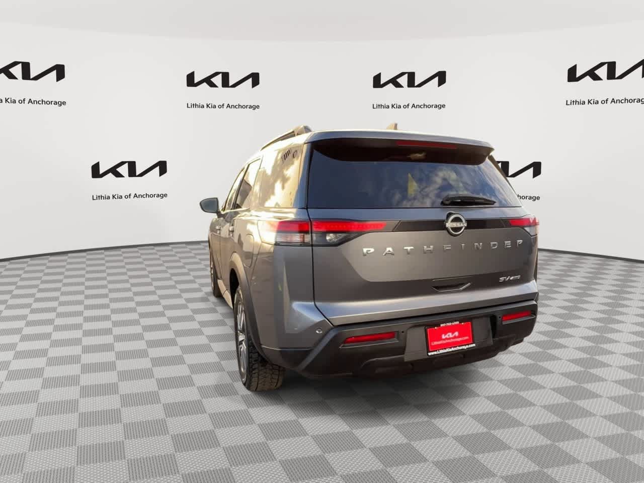 Used 2024 Nissan Pathfinder SV AWD/4WD image 6