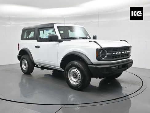 New 2025 Ford Bronco 2-Door image 1
