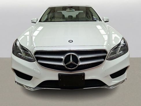 Used 2014 Mercedes-Benz E 350 4MATIC Sedan image 2