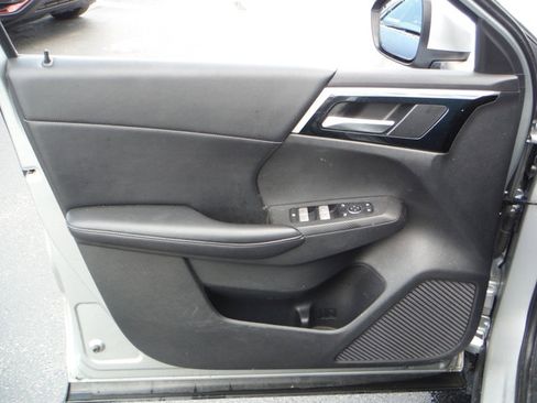 Used 2022 Mitsubishi Outlander SE AWD/4WD image 9