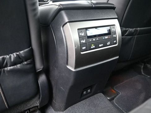 Used 2023 Lexus GX 460 Premium w/ Premium Package AWD/4WD image 15