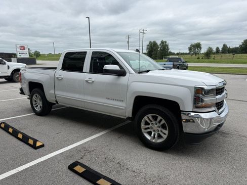 Used 2017 Chevrolet Silverado 1500 LT w/ All Star Edition AWD/4WD image 3